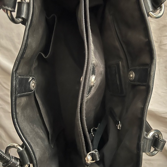 Coach medium size hand bag - Picture 3 of 4